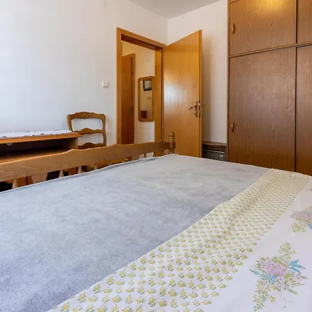 Besima Apartment *